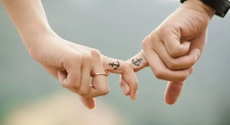 Tatuazhet/ Çfarë duhet të kemi parasysh përpara se të pikturojmë trupin tonë?