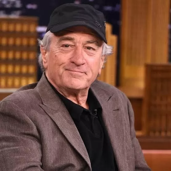 Robert De Niro po shijon prindërimin në moshën 79- vjeçare