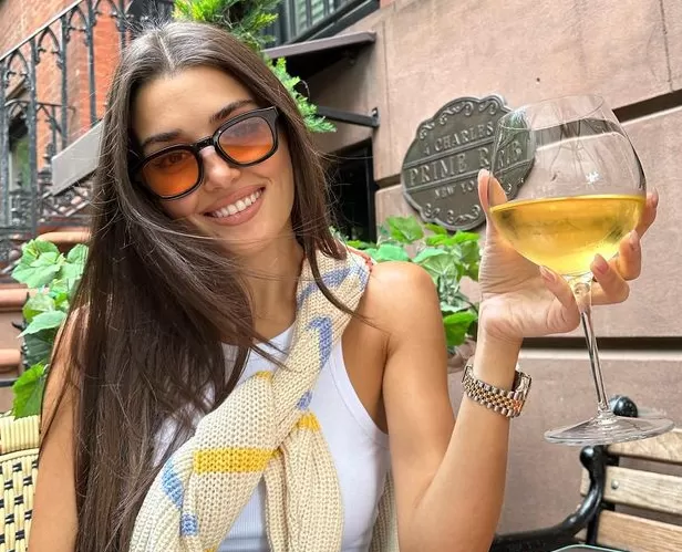 Hande Erçel kritikohet përsëri/ Çfarë mendojnë shikuesit për performancën në ` Bambaşka Biri `