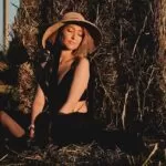 Si të visheni për set fotografik?/Disa ngjyra dhe veshje që duken mirë në kamera