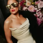 Jennifer Lopez zemërohet me paparacët/Ja çfarë gjesti bën ajo