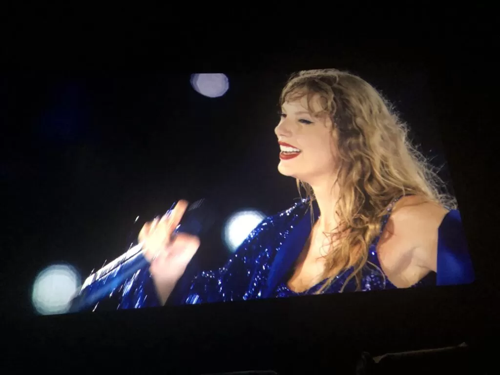 Taylor Swift vendos byrzylykun ’87’ për Travis Kelce