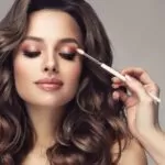 Shkëlqeni me stil/ Trendet e makeup për dimër 2023