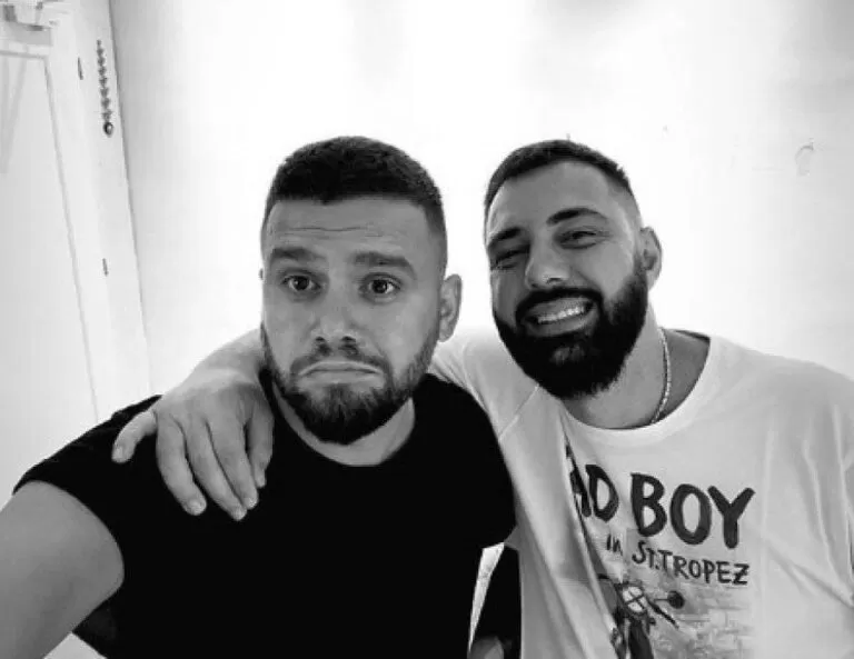 ‘Vlen shumë për mua’/ Klajdi Haruni tregon dhuratën e veçantë nga Flori Mumajesi