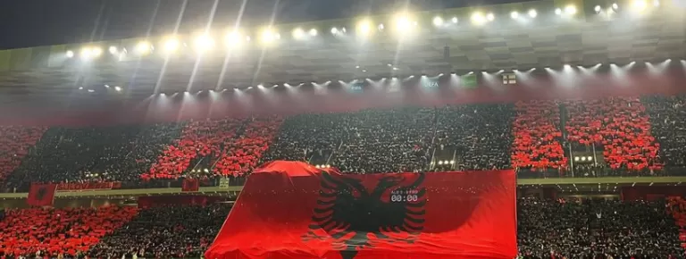 Nga Xhensila Myrtezaj tek Romeo Veshaj: Cilët yje mbështetën kombëtaren në “Air Albania”