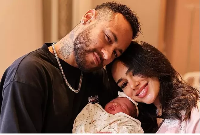 Momente tmerri/ Bandat tentojnë rrëmbimin e ish gruas dhe vajzës së Neymar