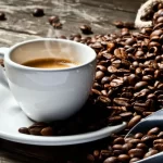 Zbuloni çfarë ndodh me shëndetin nëse konsumoni shumë kafe në ditë