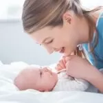 Kujdesi ndaj fëmijëve: Nga ushqimi, higjiena personale deri tek kontrollet mjekësore