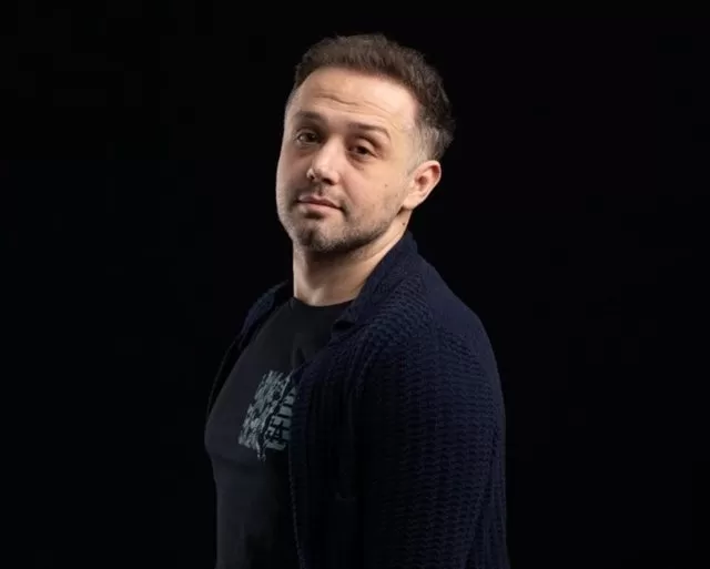 ‘Na dhanë një mësim’/ Vajza e dhunuar nga edukatorja, Turjan Hysko reagon i përlotur