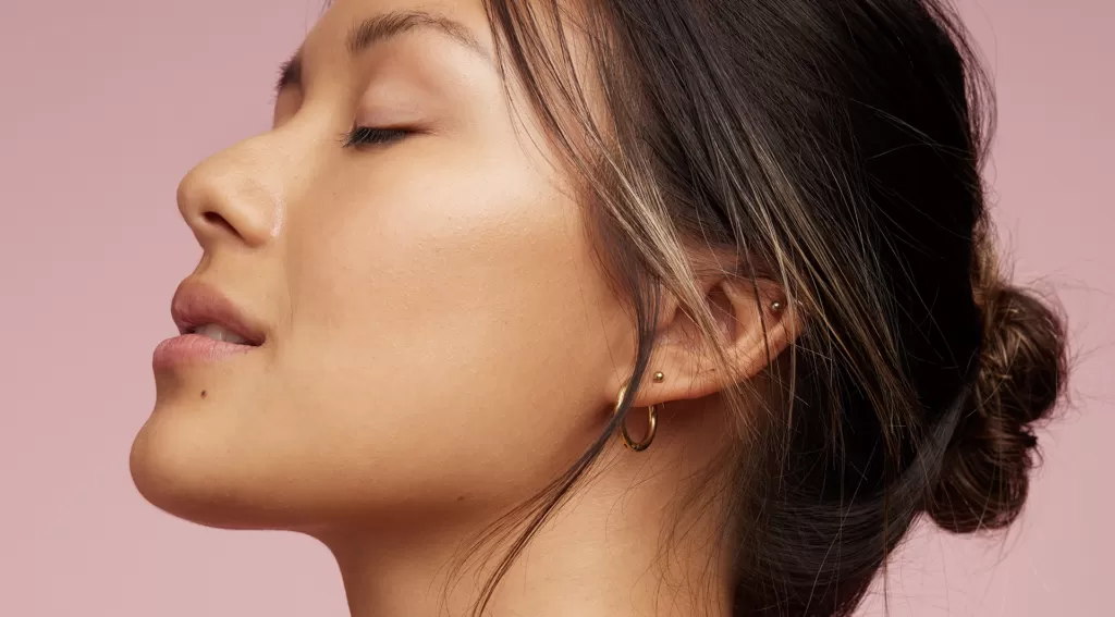 Metoda më e famshme e Tik Tok: Çfarë është ‘mewing’ dhe cilat janë benefitet?